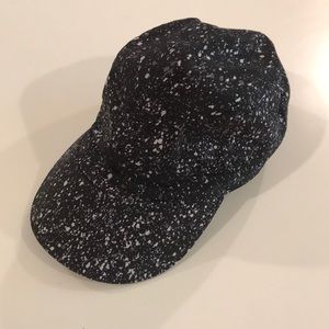 Lululemon Athletica Black and White Speckled Hat